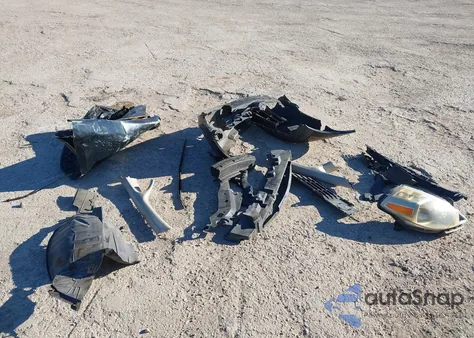 2007 Nissan Versa 1.8Sl z USA, uszkodzony, nr VIN 3N1BC11E07L435925